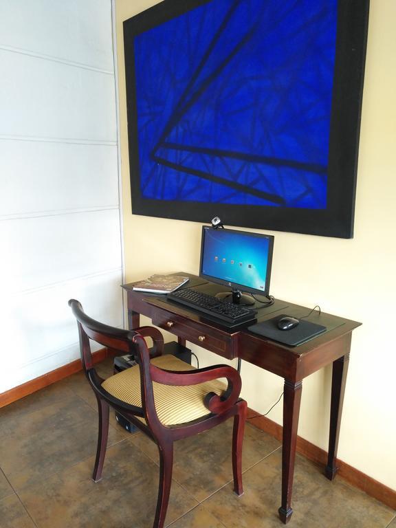 Teusaquillo Boutique Hotel Bogotá Exteriör bild